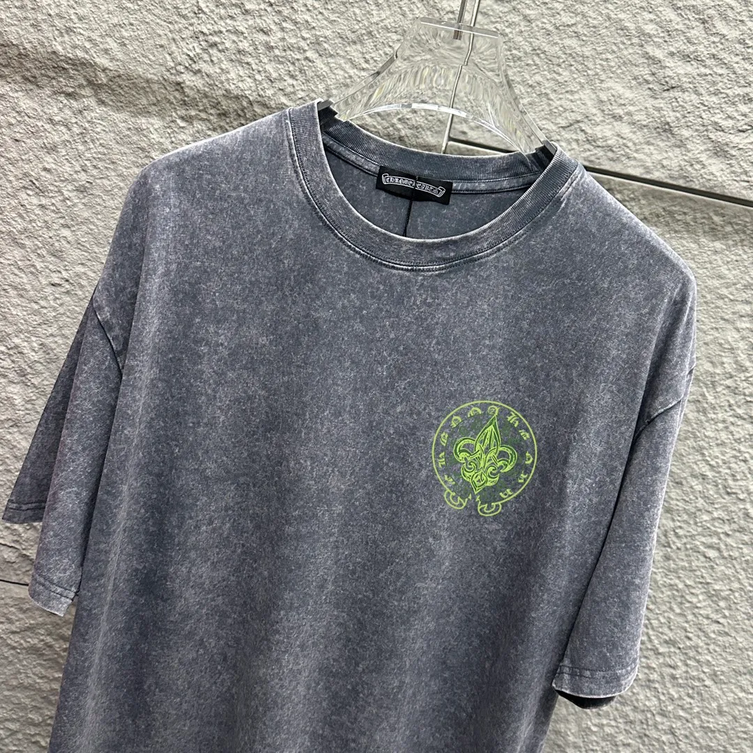 🅿️180 CH* Crow Heart* 2025 spring and summer new style Snowflake distressed washed retro round neck short sleeves Chest and front logo Horseshoe print on front and back Customized fabric Short-sleeved T-shirt Unisex Size: S M L XL XXL Color: Snowflake Black Snowflake Gray Snowflake Pink Snowflake Blue
